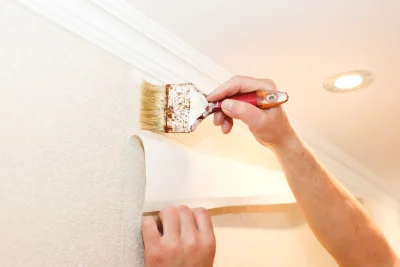 Pose de papier peint à Clucy — revêtements muraux et toiles de verre